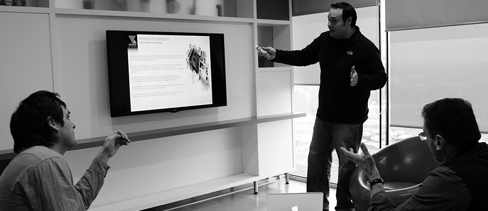 Jorge Andrés Sola  Gerente de proyectos vinay